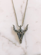Load image into Gallery viewer, Onyx Longhorn Necklace
